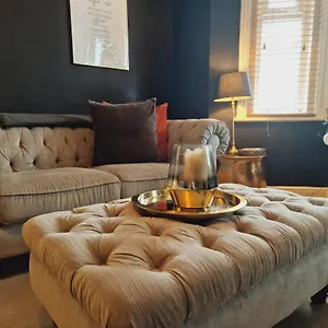 Stunning 3 Bedroom Holiday Near The Beach Bournemouth